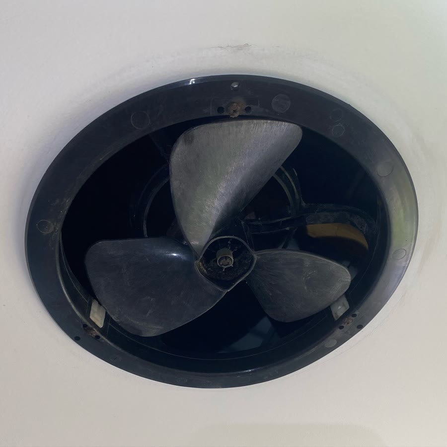 The same exhaust fan after a Natural Breeze clean